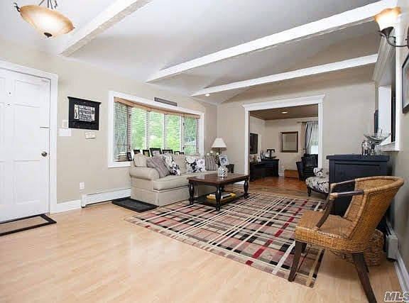 4th image of 24 Caroline Ave
