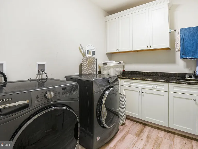 6225 Madawaska Rd — Photo 39