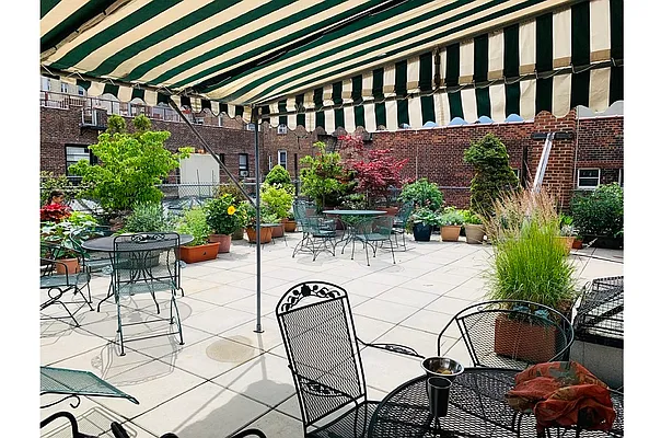 Sold by City Connections Realty | media 9