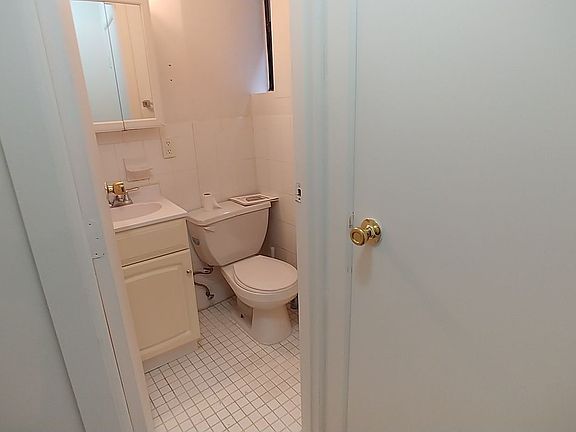 2nd image of 323 E 88th St APT 20
