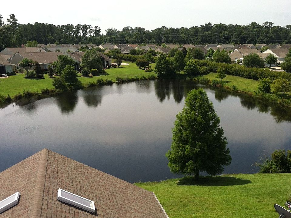 2nd image of 4 New Castle Ln