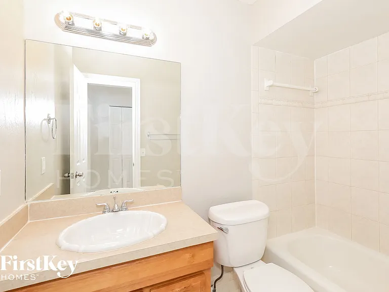 2366 NW 110th Ter — Photo 14
