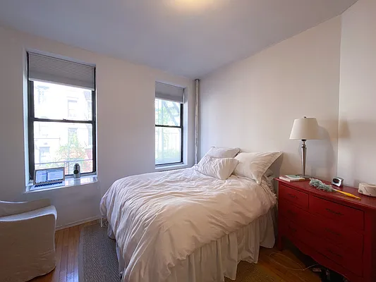 Rented by Compass | media 25