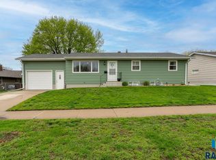 508 E Walnut St, Canton, SD 57013