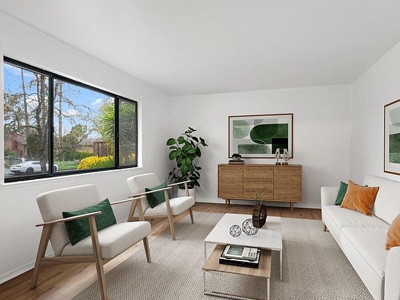 3rd image of 1311 Kenneth Court