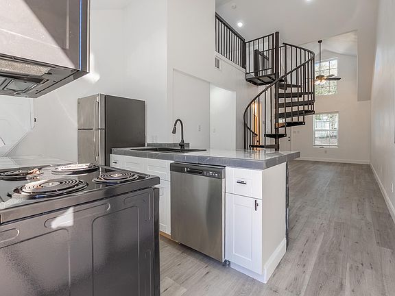 4th image of 114 E Louisiana Ave #1