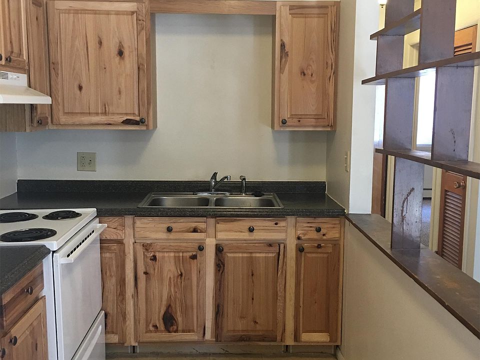 1st image of 417 22nd St APT 1