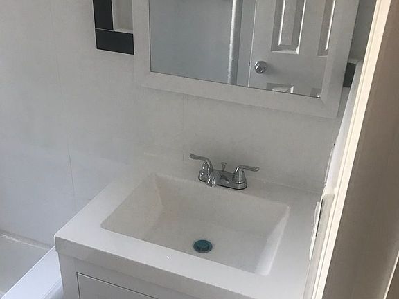 3rd image of 165 Sherman Ave APT 2I