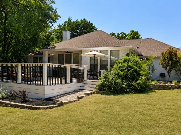 7204 Montgomery Rd, Midlothian, TX 76065
