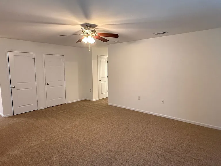 1933 Stoney Point Cir — Photo 6