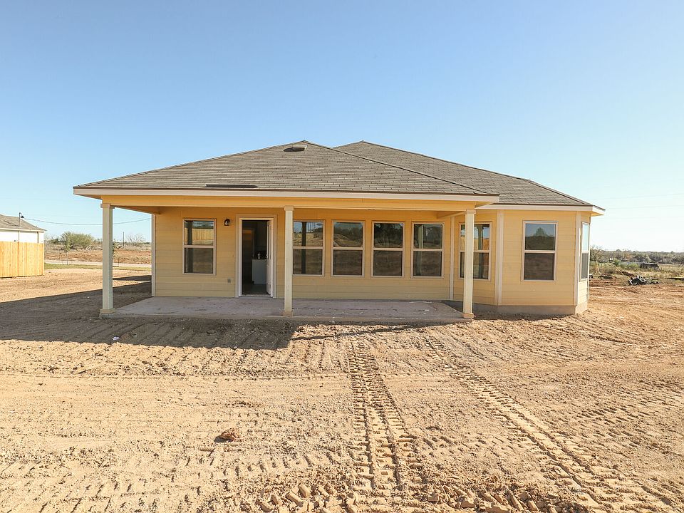 112 Pendleton Cv, Floresville, TX 78114 Zillow
