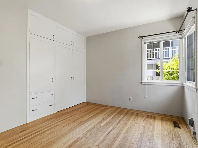 938 Alice Ln #1 — Photo 10
