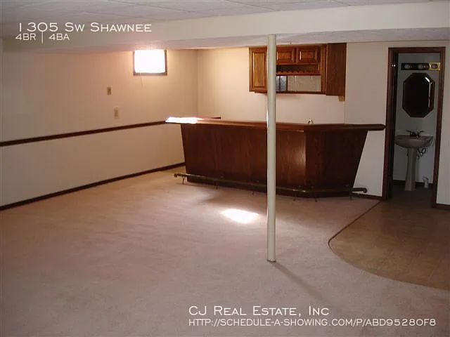 1305 SW Shawnee St — Photo 2