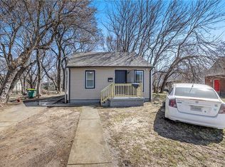 1825 Askew Ave, Kansas City, MO 64127
