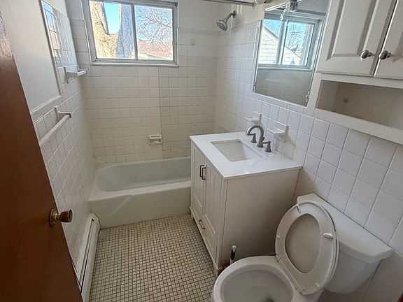 3rd image of 177 Oakwood Ave #181-A1