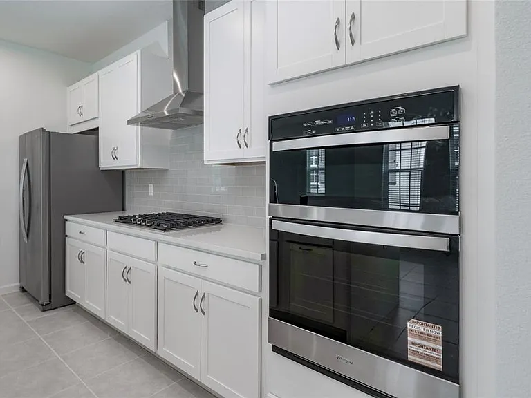 2402 Celebration Blvd — Photo 10