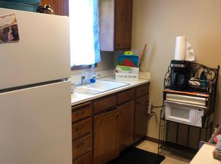 142 Lakewood Dr, Lincoln, NE 68510