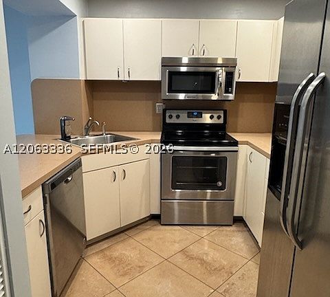 4th image of 10005 SW 77th Ct