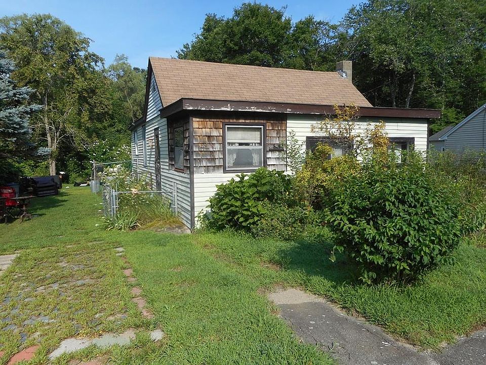 2nd image of 19 Arbor Rd
