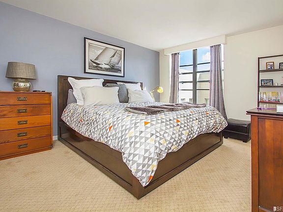 5th image of 2040 Franklin St APT 702