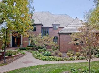 11516 Canterbury Cir, Leawood, KS 66211