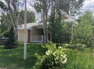 9628 W 70th Pl, Arvada, CO 80004