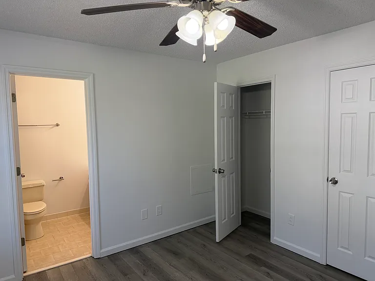 1009 Cody Dr — Photo 6