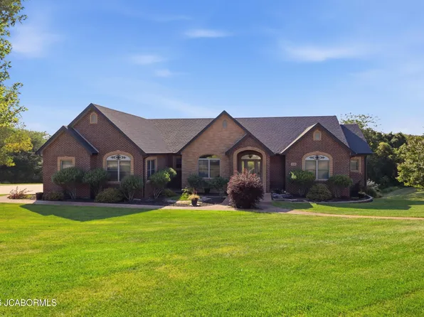 2110 Heartland Rdg, Jefferson City, MO 65109