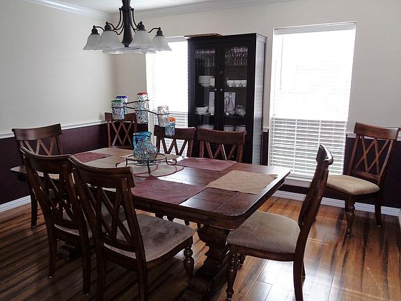 2nd image of 826 Buckeye Pl
