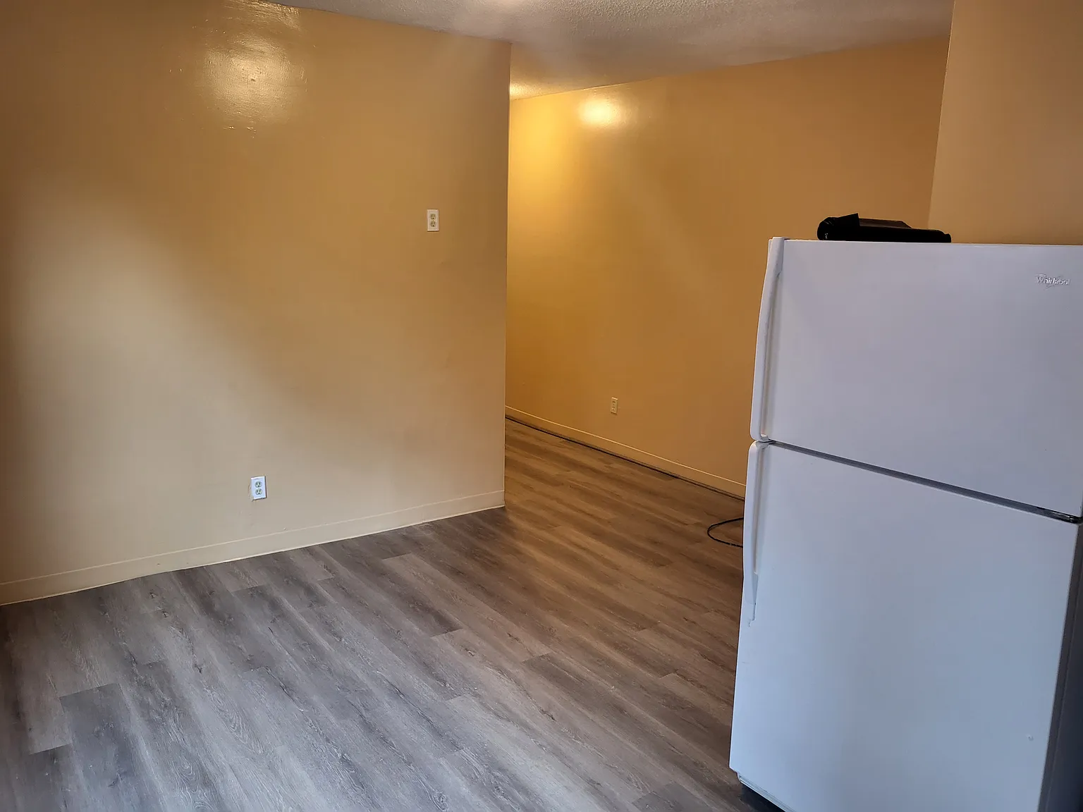 3 bed, $1,500 — Photo 2