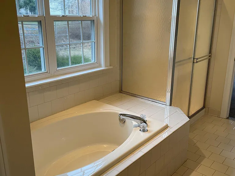 210 Earhart Ct — Photo 23