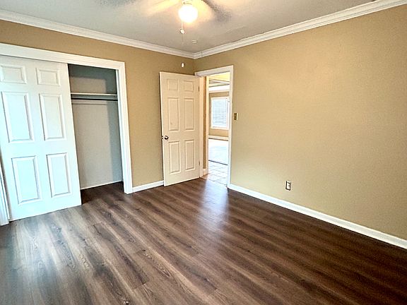 4th image of 1504 Emily Dr