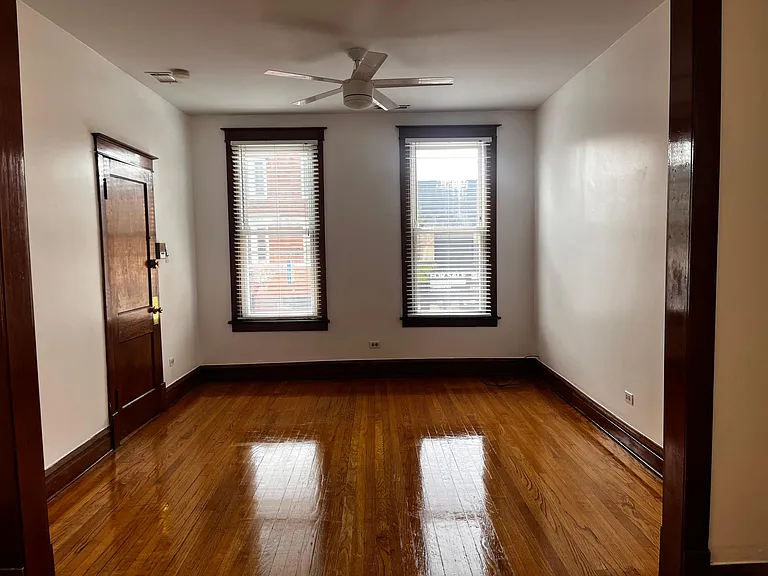 2527 N California Ave #2N — Photo 1