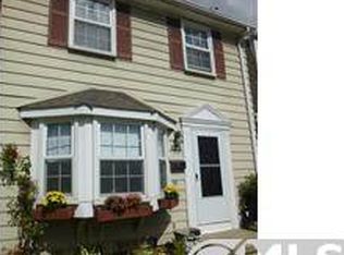 41342 Windsor Ct, Northville, MI 48167