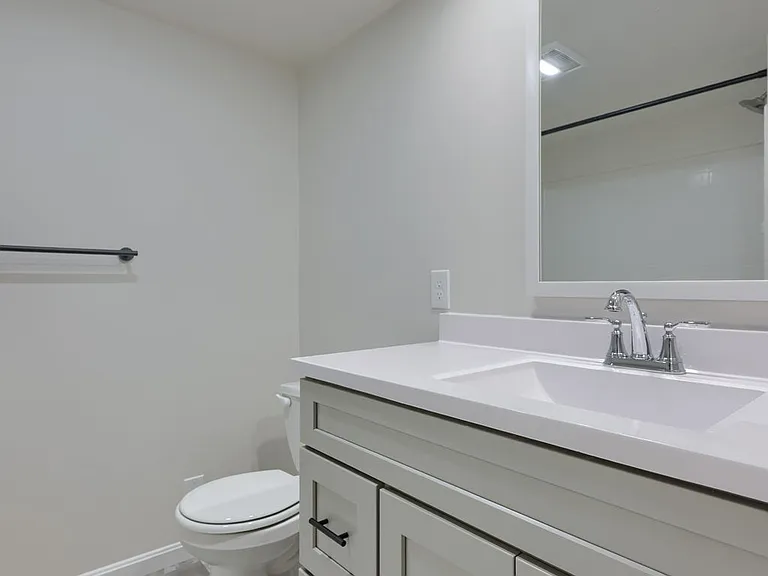 1738 W Main St #A — Photo 41