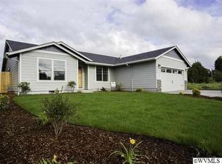 2465 Mountain River Dr, Lebanon, OR 97355