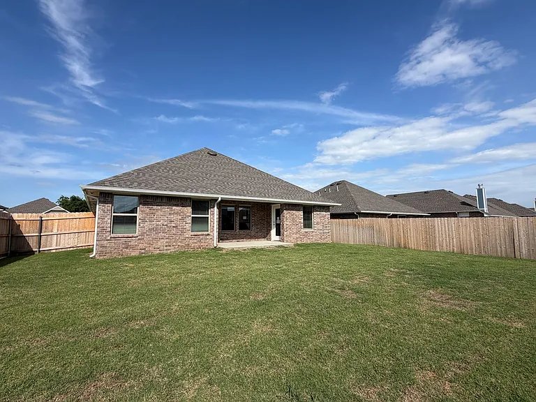 3816 Lleyton Dr — Photo 26