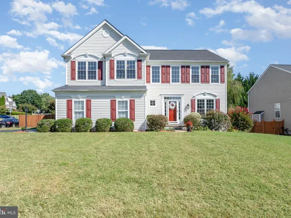 5917 Moonbeam Dr, Woodbridge, VA 22193