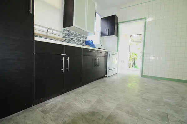 Rented by Realty Nerd | media 12