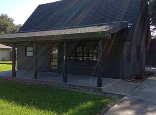 1715 10th St, Port Neches, TX 77651