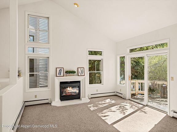 4th image of 1524 Mockingbird Ln