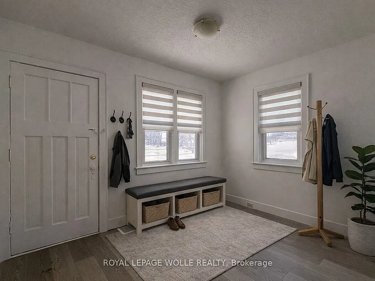 480 Ottawa St S #UPPER — Photo 3