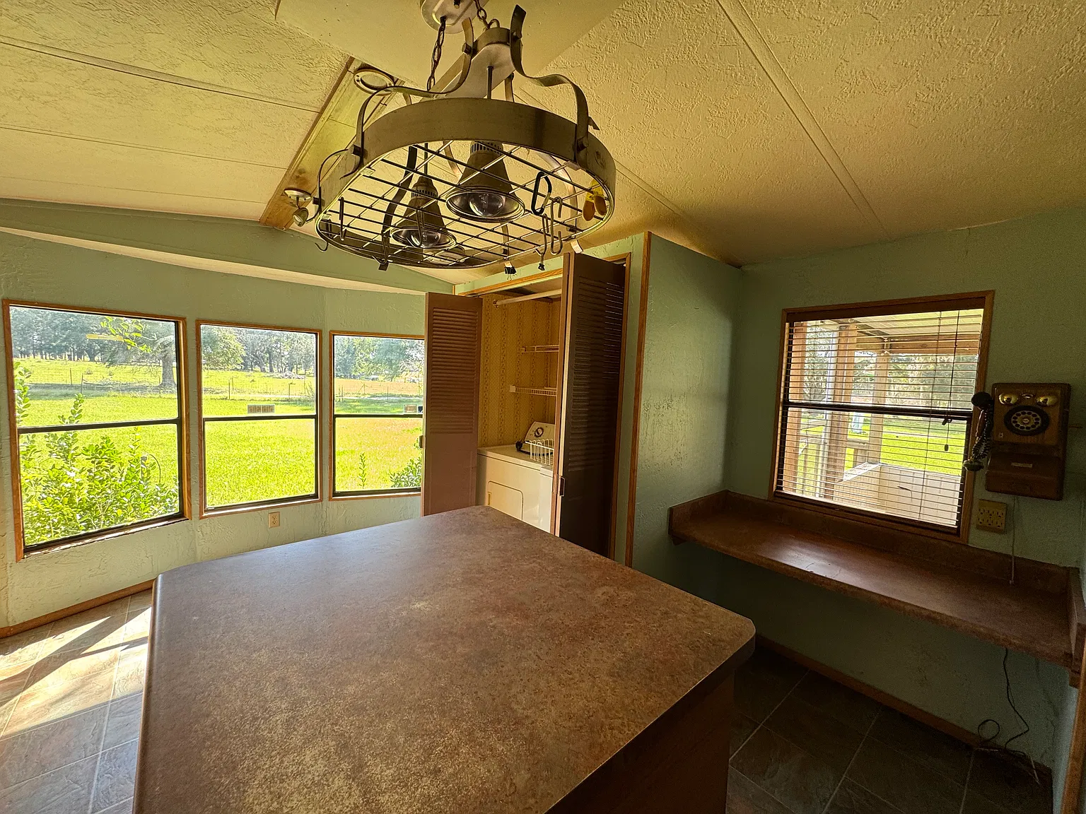 2 bed, 720 sqft, $1,000 — Photo 3