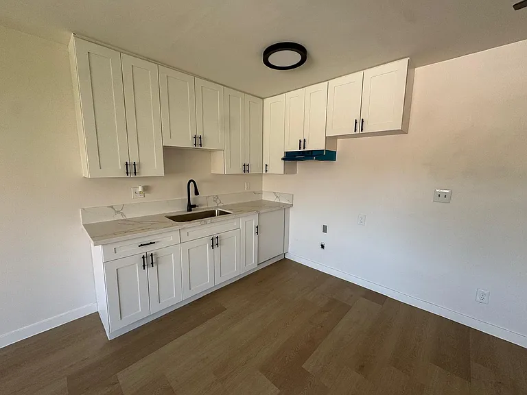 4315 Burns Ave #112 — Photo 6