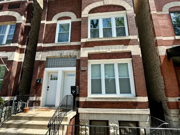 3215 S Racine Ave #1R, Chicago, IL 60608