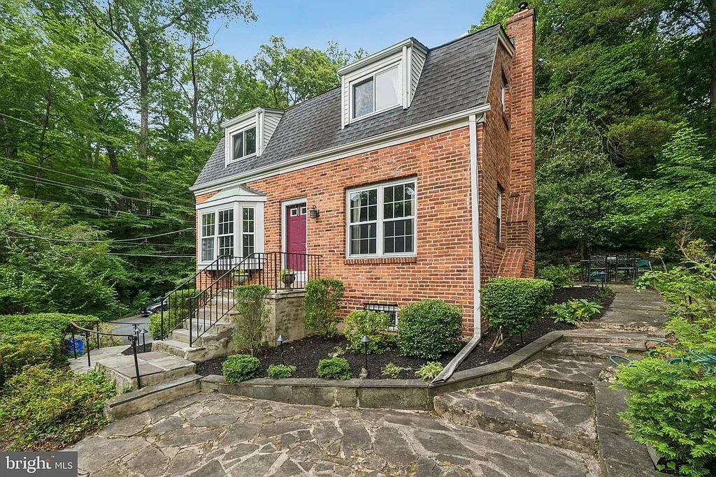 Property main image
