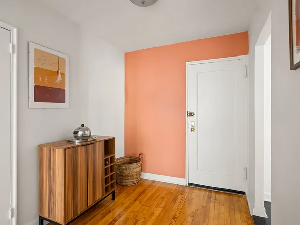 33-15 81st Street 5F image 3 of 6