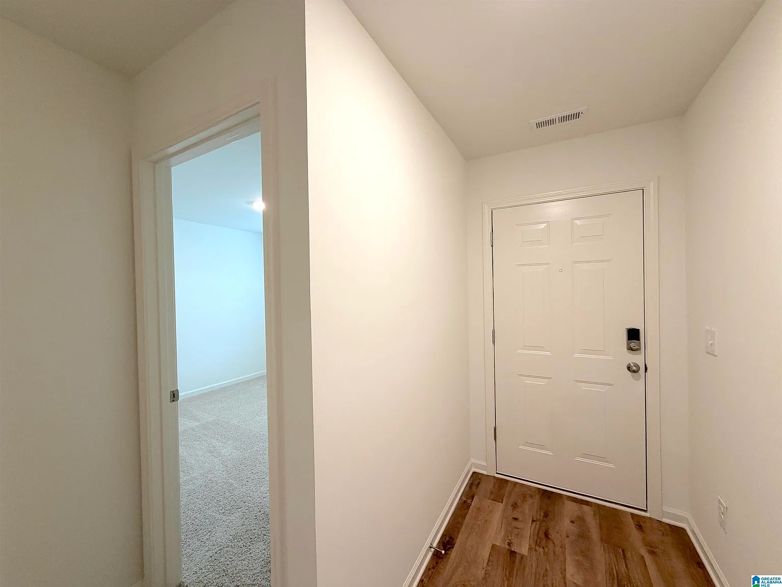 3 bed, 2.0 bath, 1272 sqft, $1,850 — Photo 2