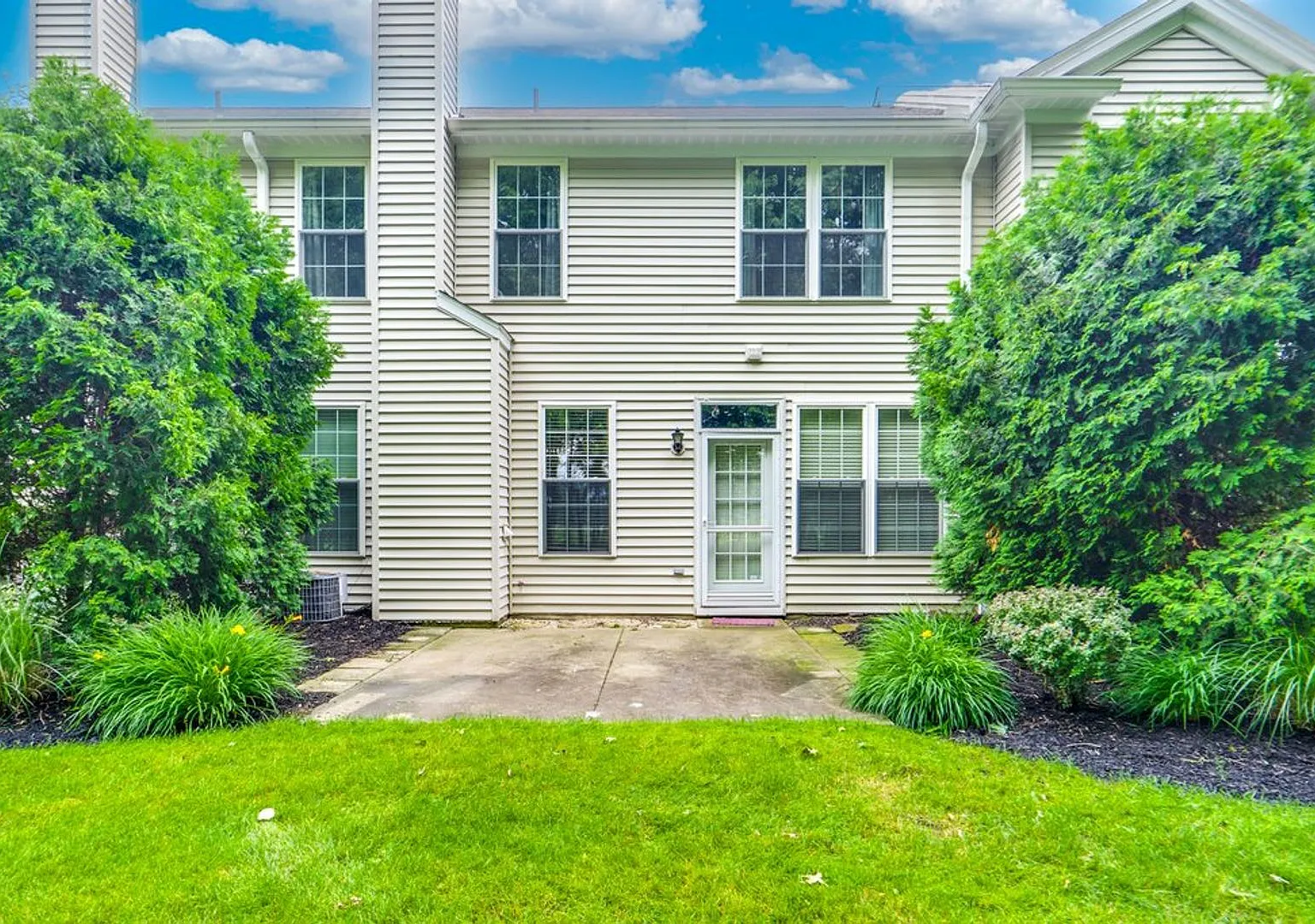 Move in Ready — Photo 4