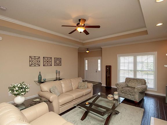 5th image of 1853 Madison St #8